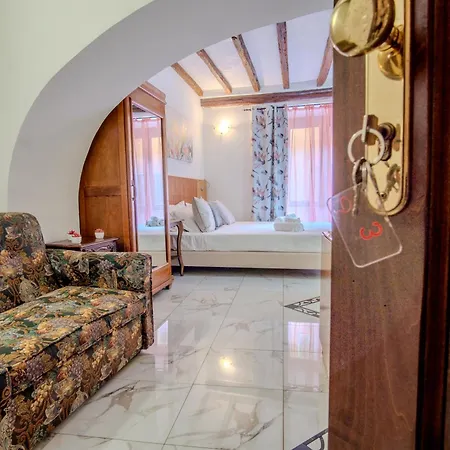 Apartman Imperial Colosseum 3 *